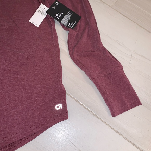 GapFit breath long sleeve top - Picture 3 of 3